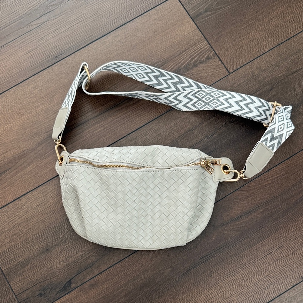 Stylish Cream Woven Crossbody Bag